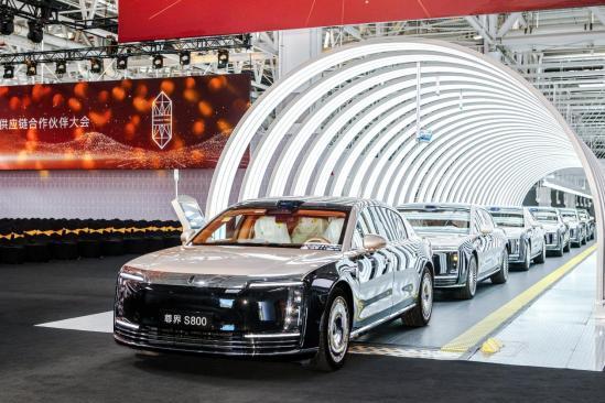19天大定突破5000台！尊界S800为啥受富豪们青睐？