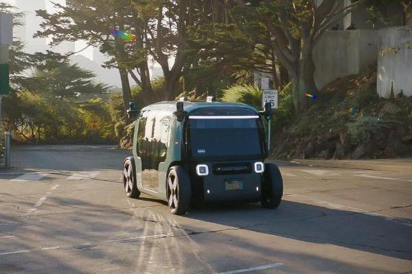 Zoox启动首个自动驾驶出租车量产工厂，挑战特斯拉和Waymo