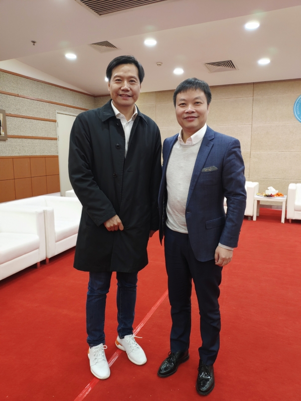 米小理，“和气生财”？