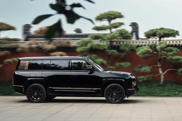 仰望U8L鼎世版开启预售 预售价130万