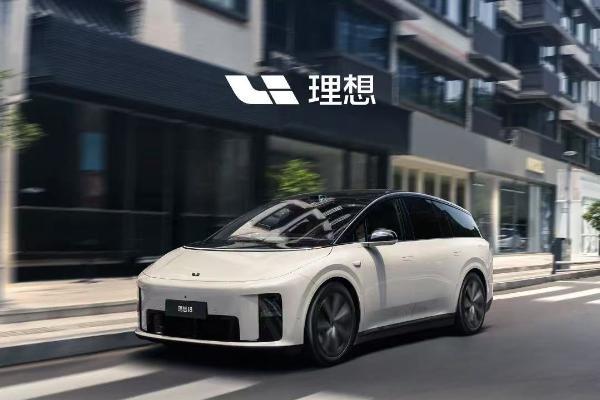 李想透露理想i8小订破3万