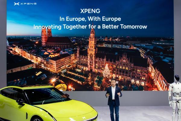 IAA 2025 | 何小鹏：我们不是“卖货空军”，而是“扎根陆军”