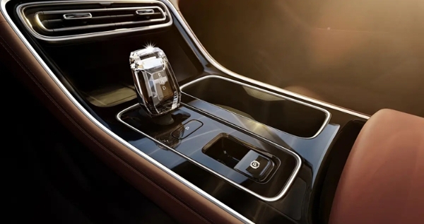 1200x0_1_autohomecar__ChxpVmjM1amAeur2AB-CqEvzFUc808_副本.jpg