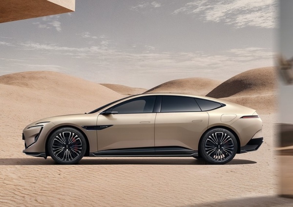 阿维塔12四激光版正式上市 售价26.99-42.99万