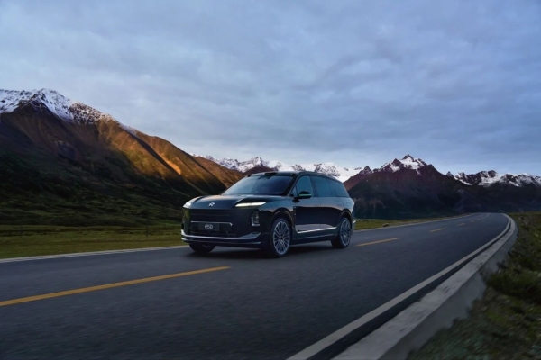 蔚来，在长期主义与短期生存中寻找平衡