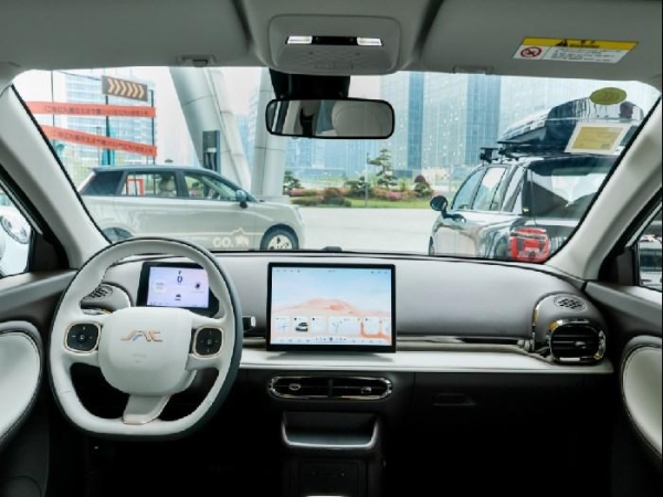 2025款钇为3：年轻人的第一台“宝藏车”