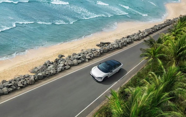 鸿蒙智行 智界.jpg