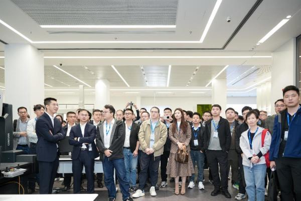 以“质量基石”护航中国新能源汽车创新与出海，共筑产业“白金标准”​