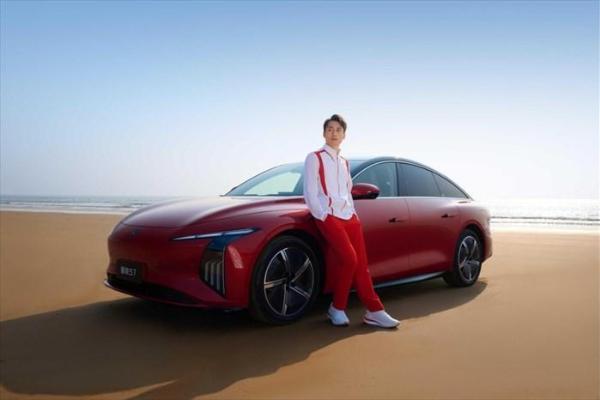 颜值即正义，超充显实力！星海S7 800V超快充版开启预售