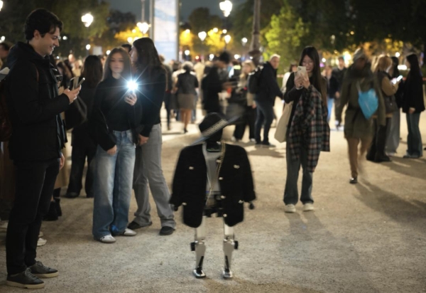 价格破万，人形机器人真的“平民化”了？