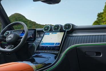 2026款奔驰GLC长轴距版上市 配置升级