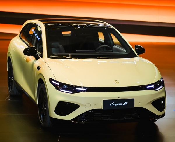 零跑Lafa5开启预售 预售价10.58-13.18万