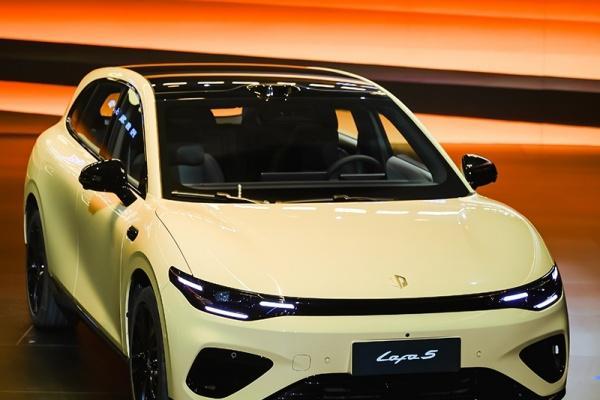 零跑Lafa5开启预售 预售价10.58-13.18万