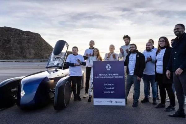 纯电概念车上路表现怎么样？雷诺Filante Record跑出超1000km续航