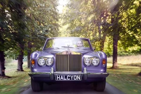 老车新生还是糟蹋经典？英国人将劳斯莱斯老爷车改成纯电动了