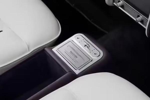 老车新生还是糟蹋经典？英国人将劳斯莱斯老爷车改成纯电动了