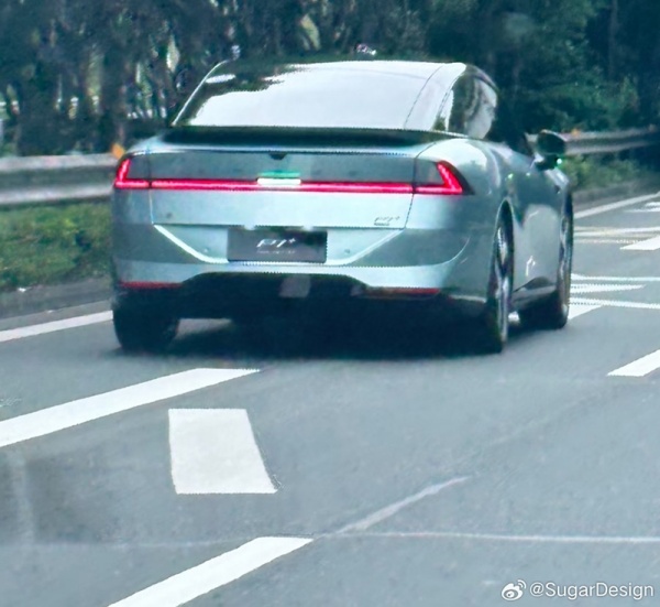 小鹏P7+增程版实车图曝光 搭载1.5T增程动力