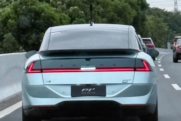 小鹏P7+增程版实车图曝光 搭载1.5T增程动力