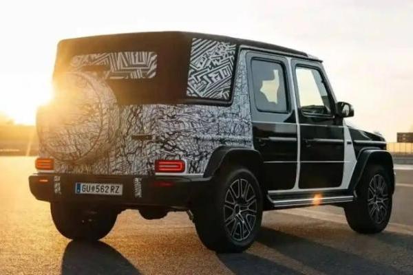 奔驰G敞篷版谍照亮相，这波应该是要回归了