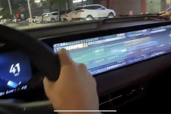 车机卡成老年机？数百位福特老车主发起集体投诉