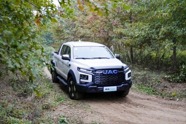 全能电混皮卡悍途PHEV，定义奢野新方式