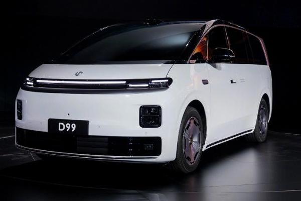 零跑发布首款MPV D99！明年挑战100万销量目标？