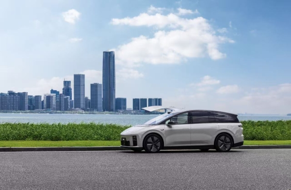 理想入欧，要动真格了