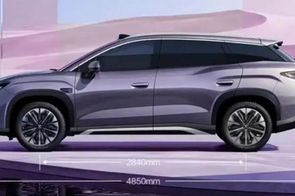 比亚迪宋Ultra EV内饰公布，没什么新意，还是家族化的设计风格