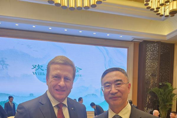 德国总理到访杭州，与零跑等中企展开交流