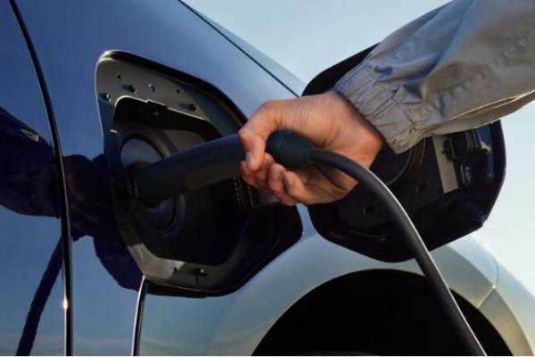 美国电动车市场掀优惠潮：救市还是洗牌？