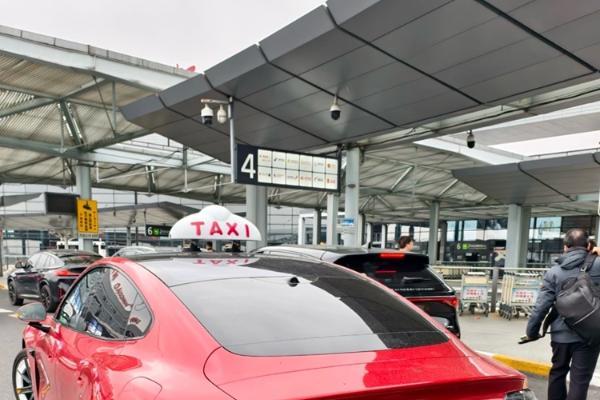 上海惊现小米出租车！网友：能回本吗？
