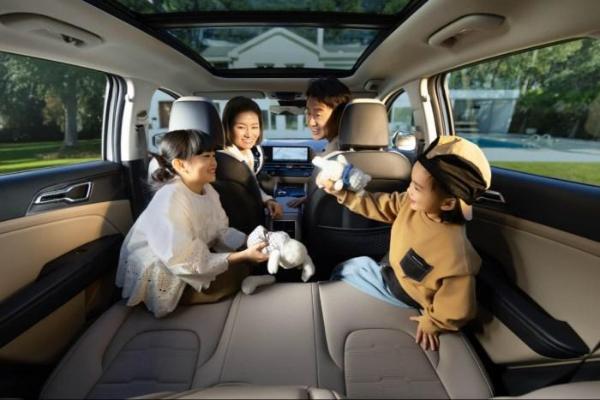 全国一口价10.99万元起，和起亚新狮铂拓界纵享初夏好时光