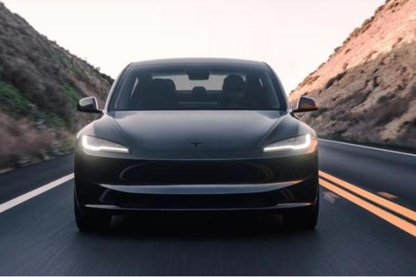 特斯拉在加拿大重新推出Model 3 起售价较此前近乎腰斩