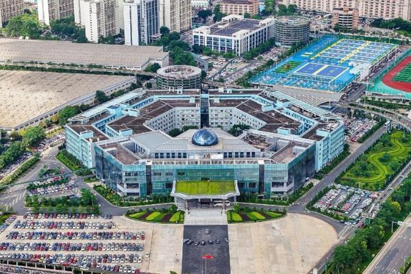 比亚迪员工告别免费充电？采用电价+0.1元服务费模式！