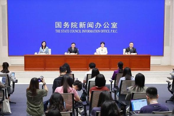 比亚迪第二代刀片电池及闪充技术重大创新成果，获工信部点赞