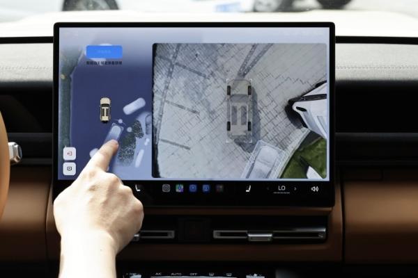 iCAR V27首轮大版本OTA升级：智驾更全能、安全更全面、交互更贴心
