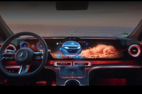 思必驰x全新梅赛德斯—奔驰纯电GLC SUV：纯电新境，智享豪华