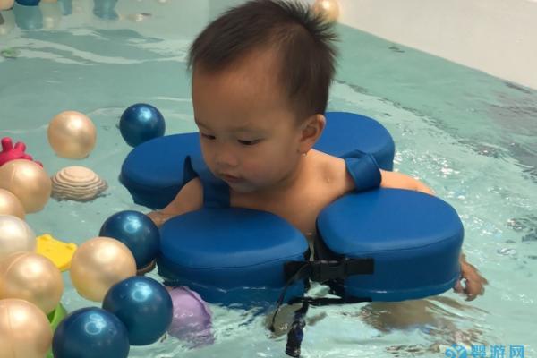 婴幼儿游泳能让全家受益？原因竟然是这个