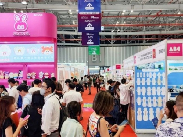 ABC&MOM越南展“玩”出新高度，潮玩席卷、AI加持、网红空降引领东盟市场“新潮流”！