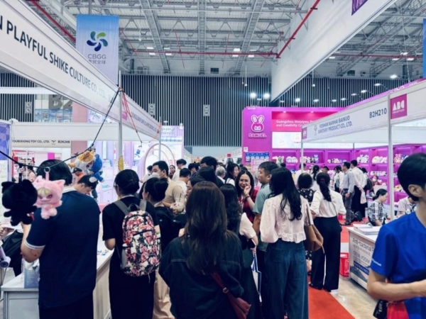 ABC&MOM越南展“玩”出新高度，潮玩席卷、AI加持、网红空降引领东盟市场“新潮流”！