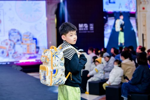 超懂上海年轻人情绪价值的氛围场来了！晨光文具与环球港正式达成战略合作