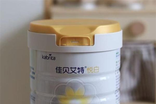 佳贝艾特和金领冠悠滋小羊奶粉哪个好？解析两款热门儿童羊奶粉的硬核卖点 
