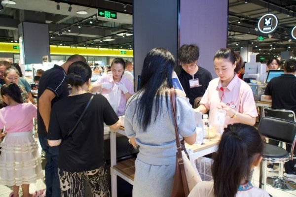 永辉重庆云阳首家调改店亮相滨江购物公园