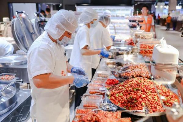 物美杭州“胖改店”两店连开，现制美食+便民服务齐上线