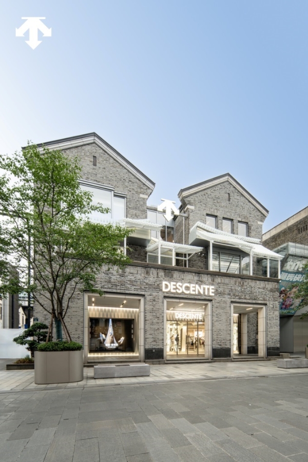 迪桑特DESCENTE HANGZHOU杭州城市概念店正式启幕