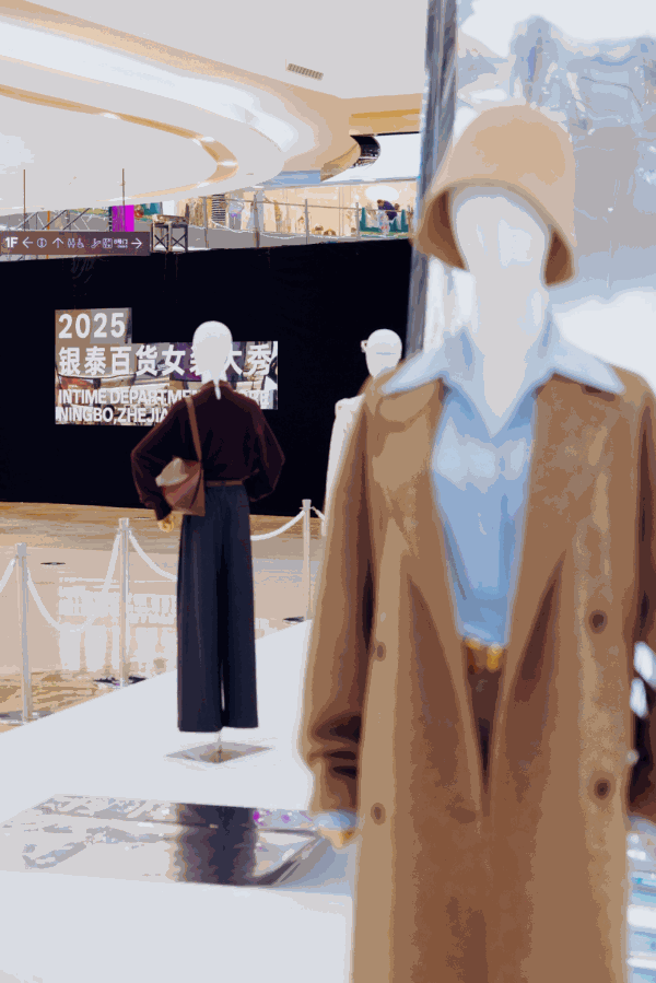 银泰百货联动小红书共启 “秋日入场式” 双场景解锁秋冬时尚