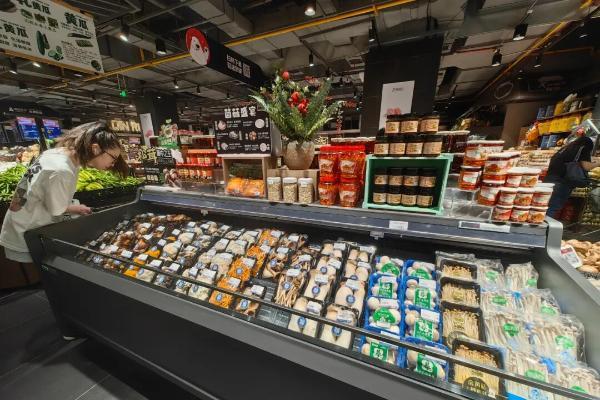 云南跑出一匹零售“黑马”，坚定学胖东来做精门店