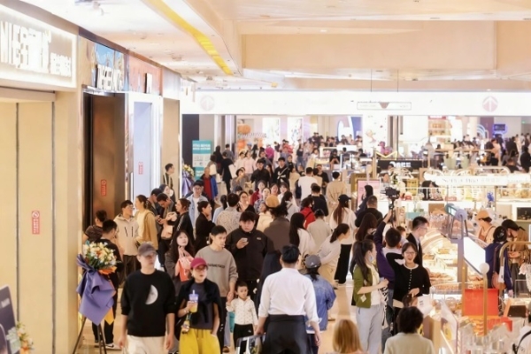 杭州城西银泰城12周年庆总销售额破亿元