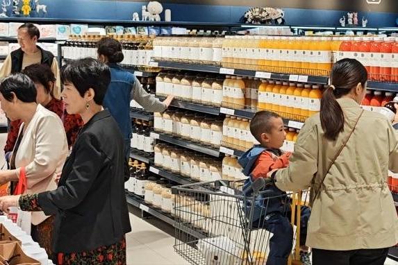 三店启幕！“胖永辉”深耕成都再扩圈