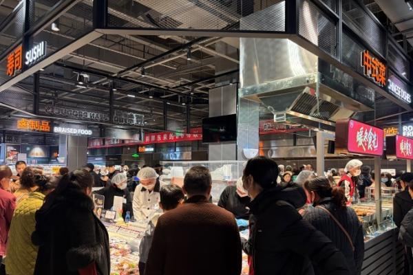 南充再迎“胖永辉”，永辉英伦城邦店焕新开业